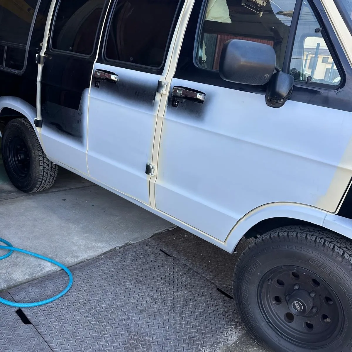 ラブター塗装で施工した最新のダッチカーが完成しました！